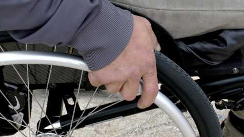 dummy_behinderung_wheelchair-1230101__320x213_w500px.jpg